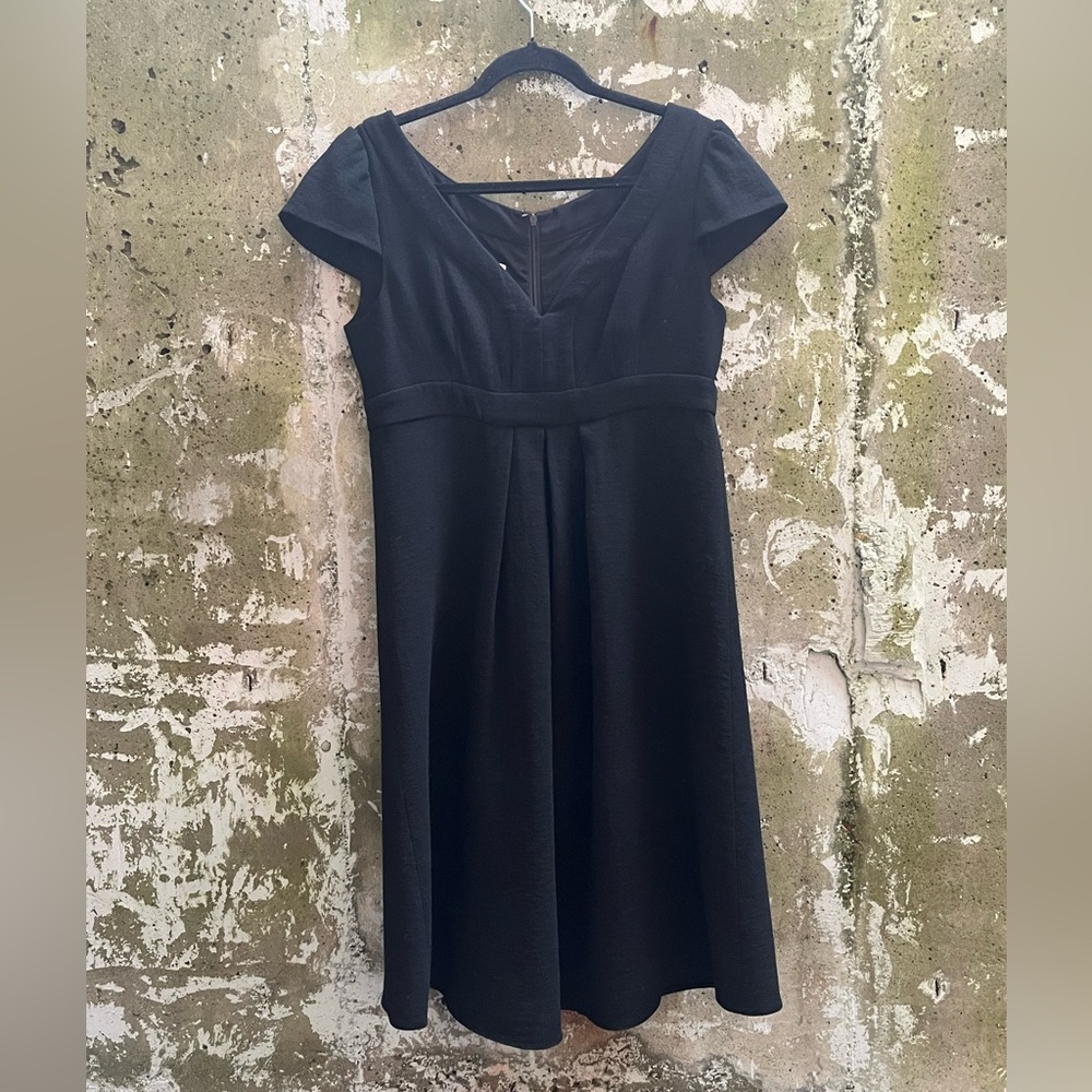 Armani Collezioni Vintage Black Midi Dress, Classic and Gorgeous. 100% wool, 10
